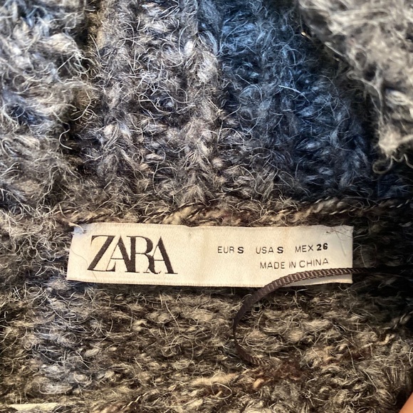 SOLD 🤩🤩 Oversized grey wool sweater Zara Small - Picture 2 of 5